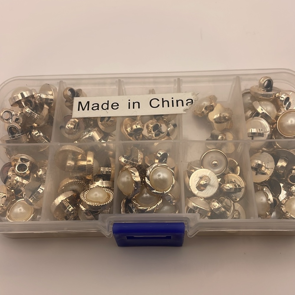 Assorted Plastic Gold Tone Faux Pearl Buttons - Picture 14 of 14